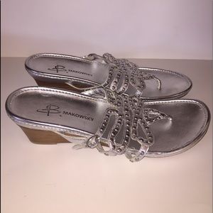 B,Makowsky Sandals